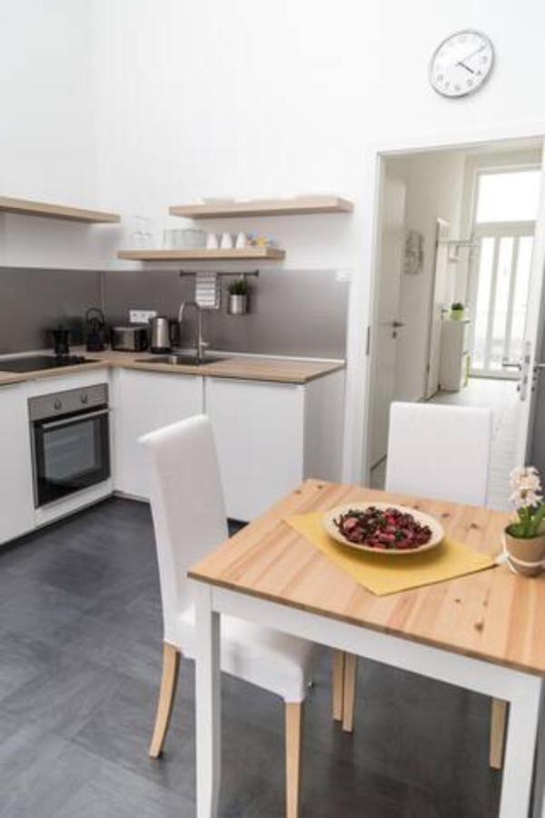 Hi-Bp Sunny Home Apartments In The Heart Of Budapest Luaran gambar
